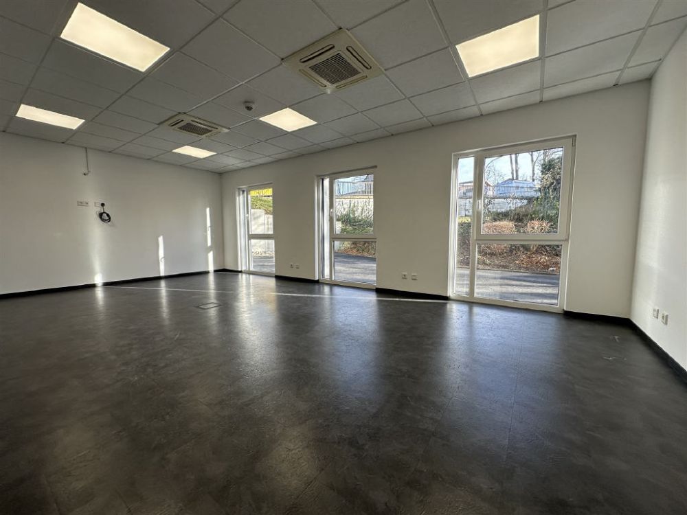 /Attraktive Bürofläche mit modernen Ausstattungsdetails!