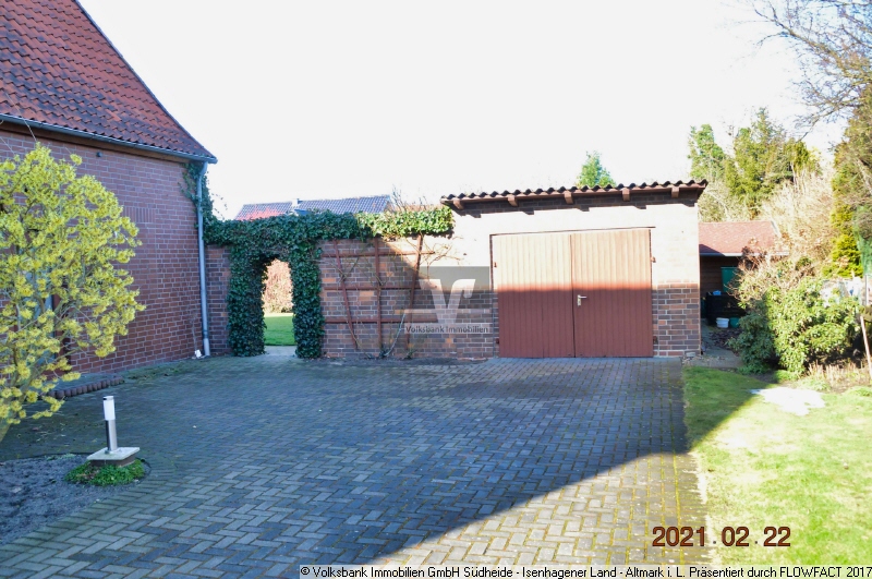 *** GROSSES HAUS - GEPFLEGT - GROSSER GARTEN - GARAGE ***