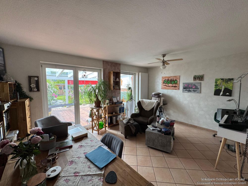 Exklusives Reihenmittelhaus mit schönem Garten in ruhiger Wohnlage als Kapitalanlage !