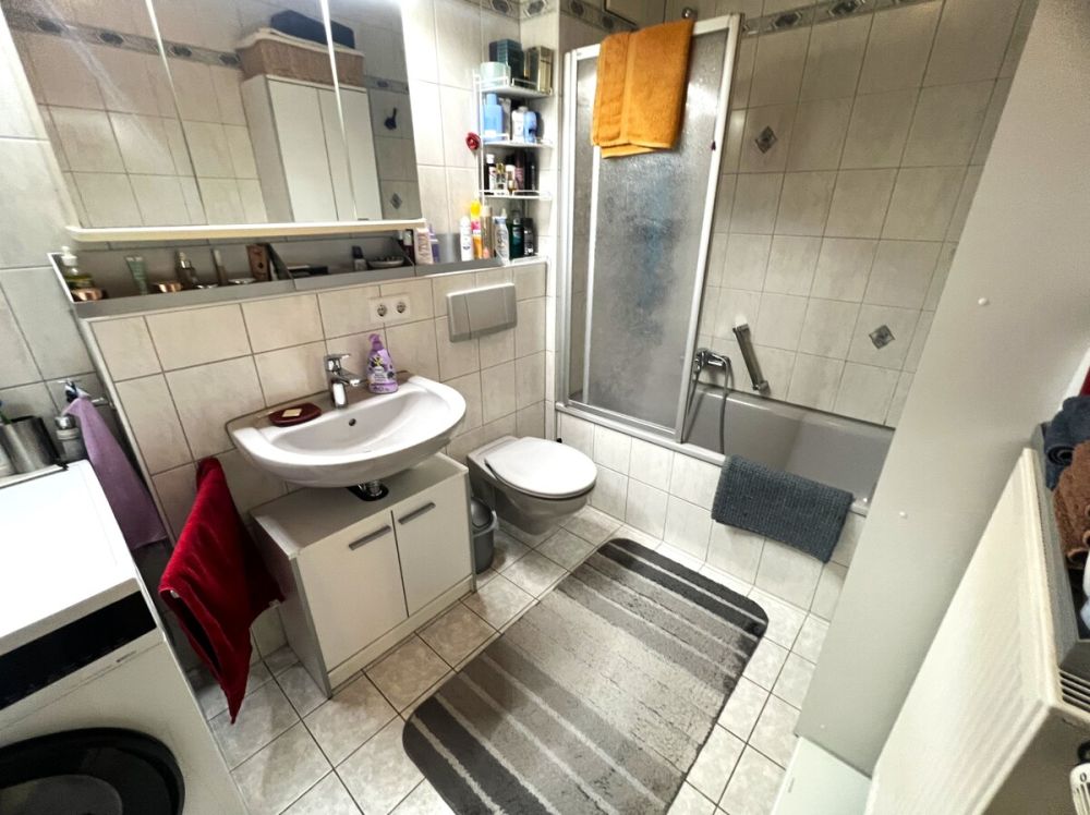 Ihr Investment für die Zukunft - Schöne 3-Zimmer-Wohnung in ruhiger Lage von Roth! (6)