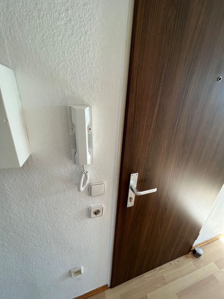 Dülken: 2-Zimmer Eigentumswohnung im 3. Obergeschoss mit Sonnenloggia ohne eigenen Stellplatz