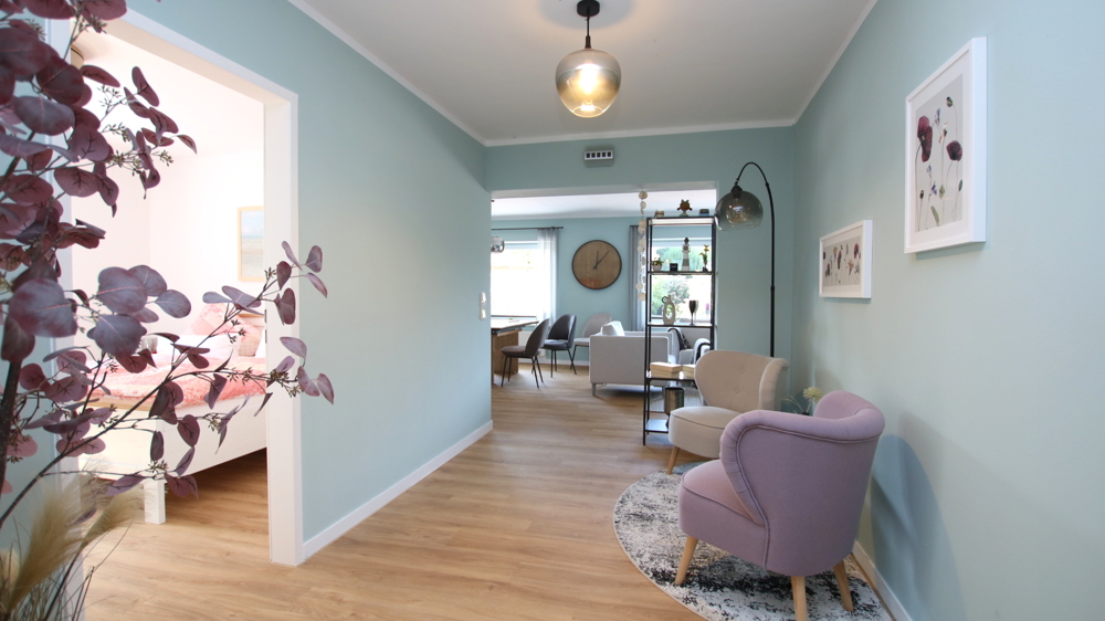 Stilvolle Erdgeschosswohnung mit Einbauküche und Terrasse in Wiefelstede / Zentrum