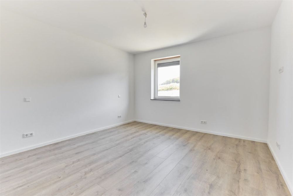 / Exklusive Doppelhaushälfte-
nur noch die rechte Seite verfügbar!