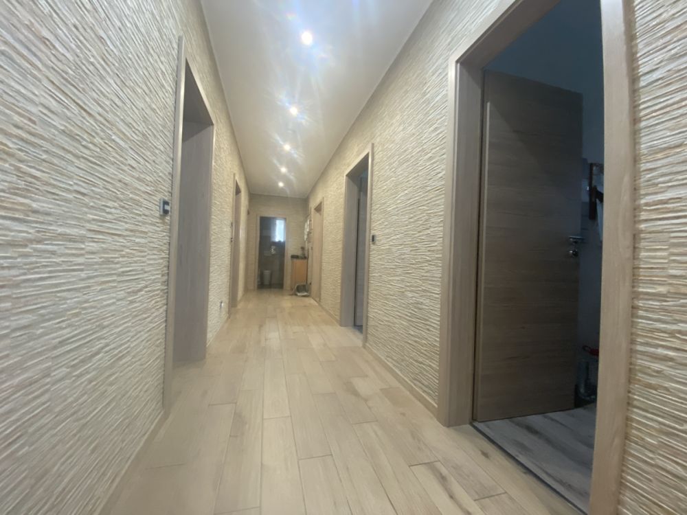 Sehr schöner, moderner Bungalow mit großem Carport in Störnstein zu verkaufen!