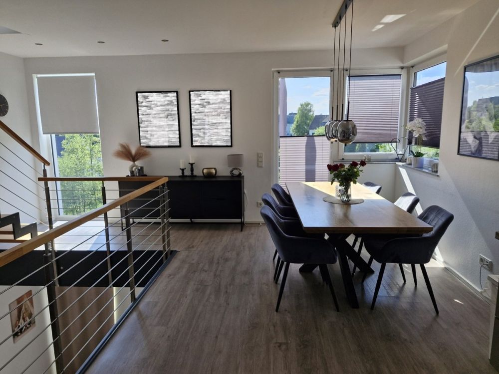 Modernes Dreifamilienhaus in guter Wohnlage von Kürten-Bechen