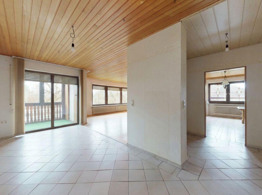 Genügend Platz für die ganze Familie - großzügige  Haus-im-Haus -Eigentumswohnung bei Bad Windsheim (6)