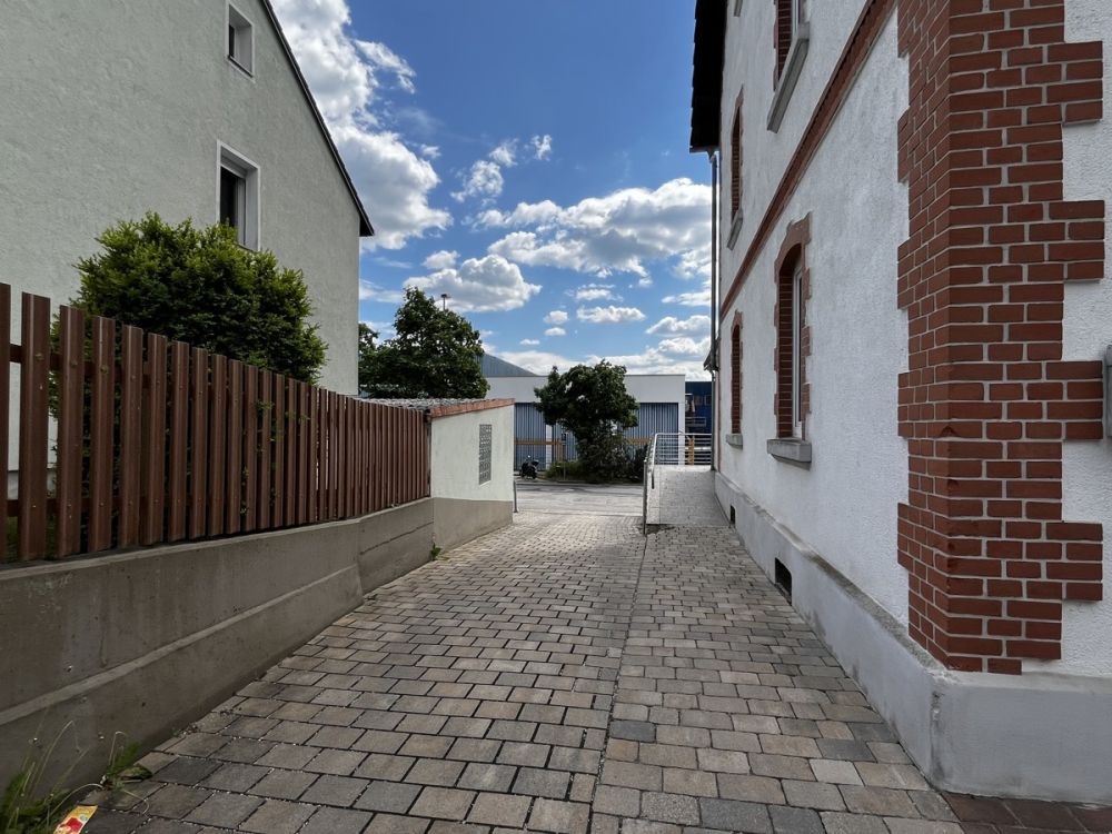 Investieren Sie jetzt in die Zukunft: vermietetes Wohn- und Gewerbeobjekt in Ansbacher Zentrumsnähe!