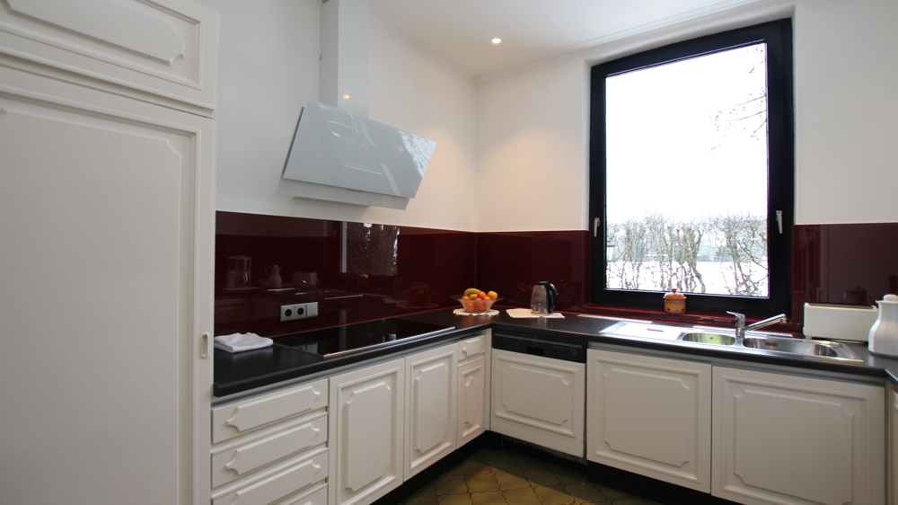 Ehemalige Dorfschule – Großzügiges Einfamilienhaus in verkehrsgünstiger Lage von Bad Zwischenahn (6)