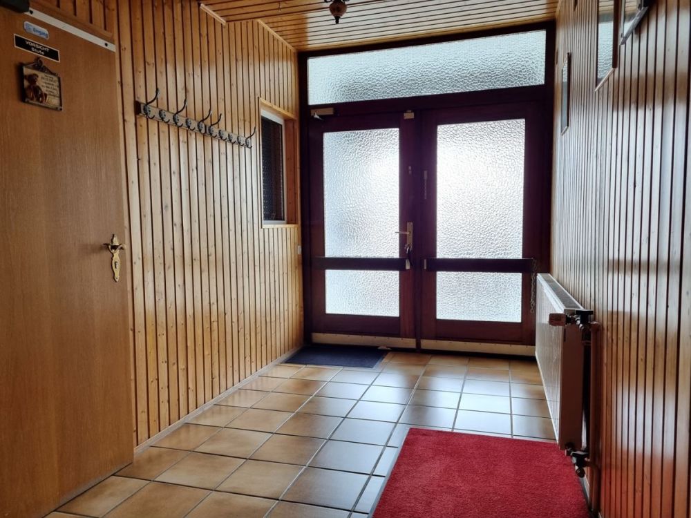 Zweifamilienhaus mit weiterer Ausbaumöglichkeit!