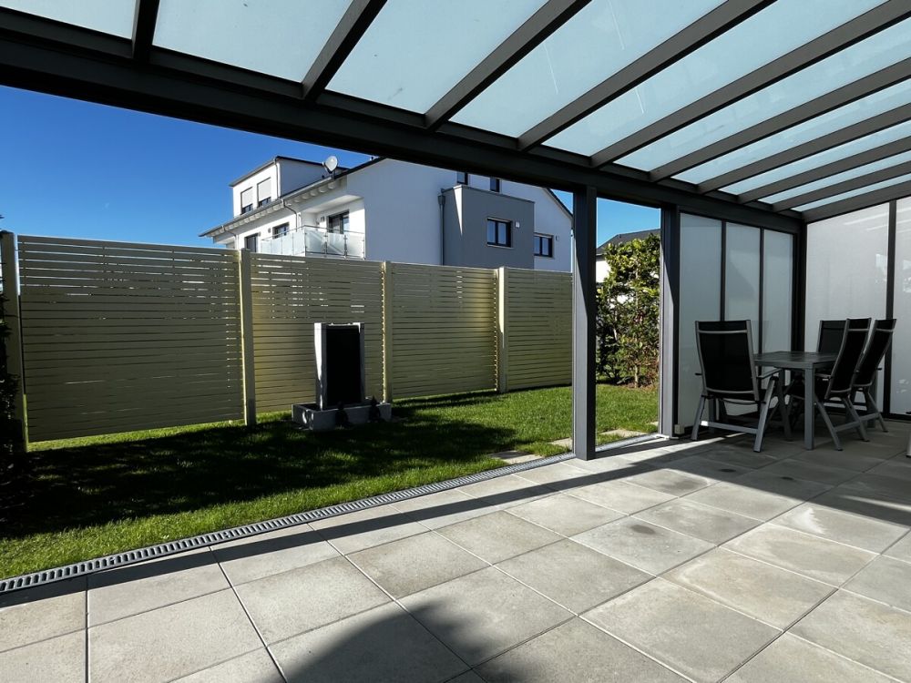 Zeitlos modern, perfekt für die junge Familie - Neuwertiges Einfamilienhaus in Schillingsfürst