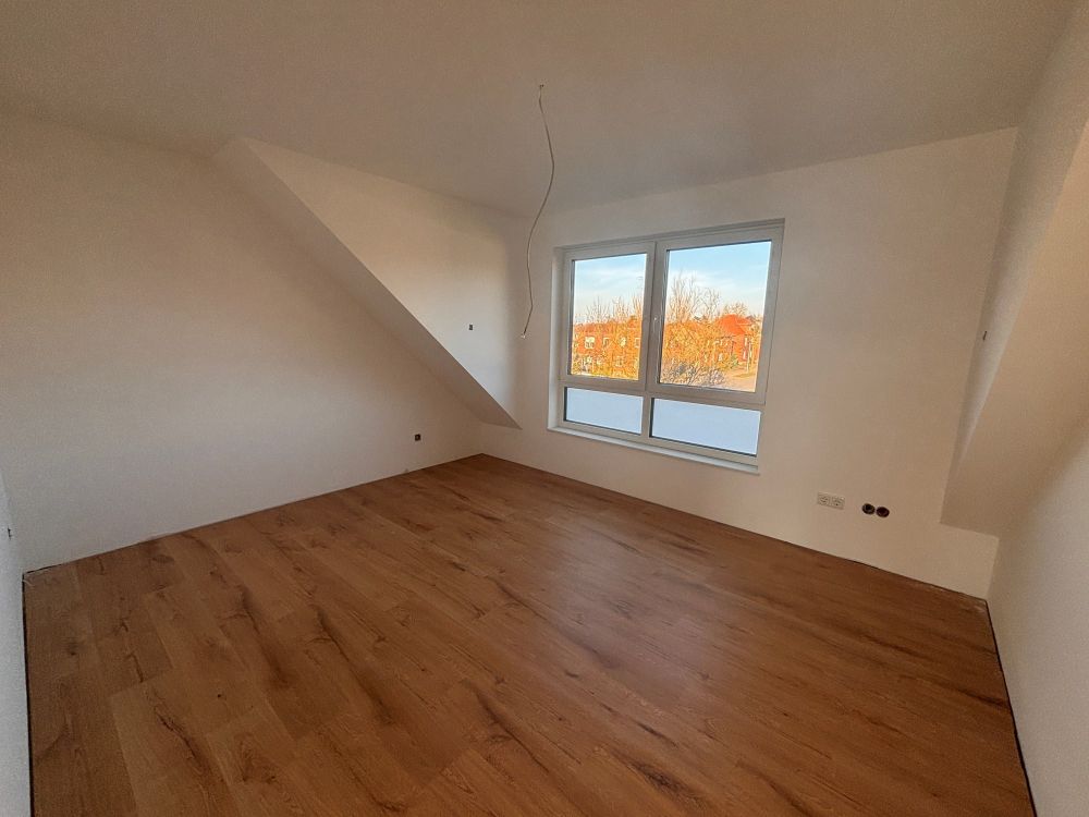 großzügige 3-Zimmer-Wohnung 
mit Küche und Stellplatz
in Rheine-Eschendorf zur Miete! (6)