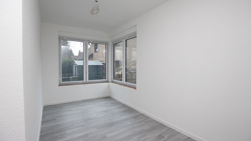 Modernes Wohnen in Oldenburg-Ohmstede! Sanierte 3-Zimmer-Wohnung im EG mit Terrasse und Garten