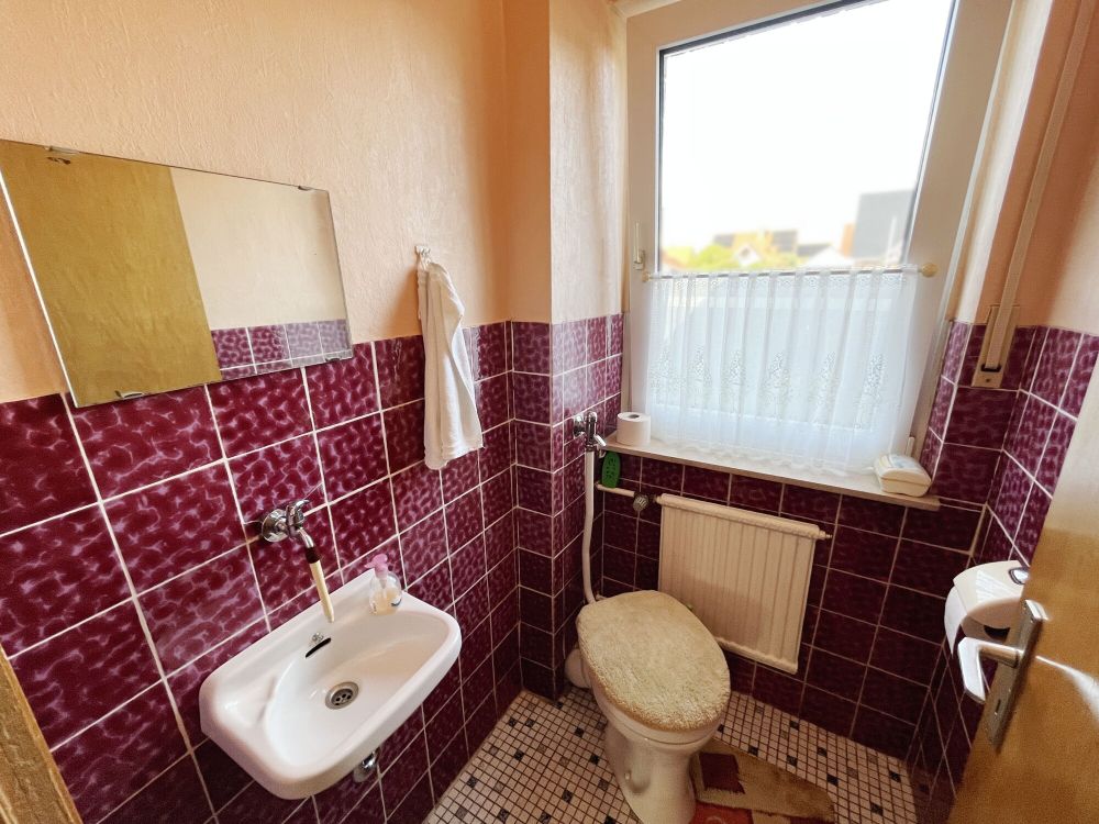 Jede Menge Möglichkeiten...
Zweifamilienhaus in ruhiger und zentraler Lage von Emsbüren (6)