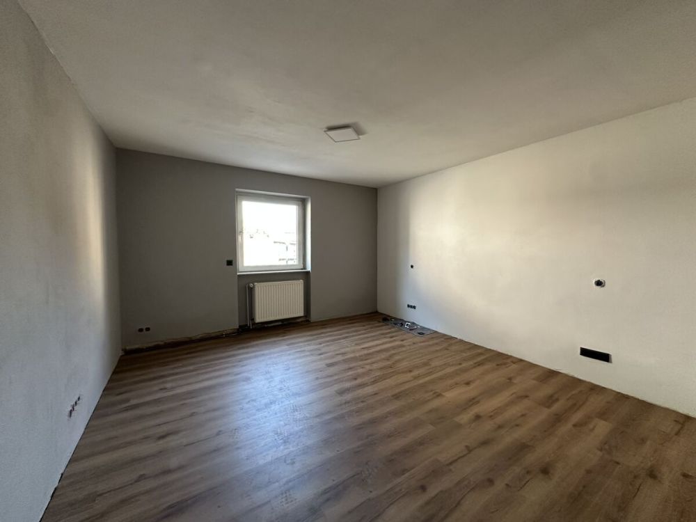 Charmantes renovierungsbedürftiges Einfamilienhaus mit großem Grundstück und vielseitiger Scheune