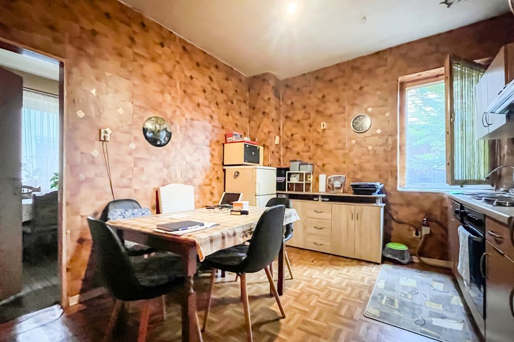 Großzügige Handwerker Immobilie in guter Lage  - die perfekte Basis für Neubau oder Kernsanierung