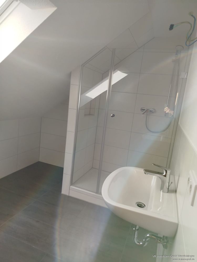 Schicke Dachgeschoss- Zweiraumwohnung in ruhiger Lage