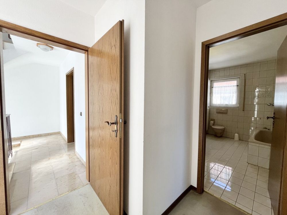 Traumhafte Doppelhaushälfte mit 500 m² Grundstück im Herzen Eschborns