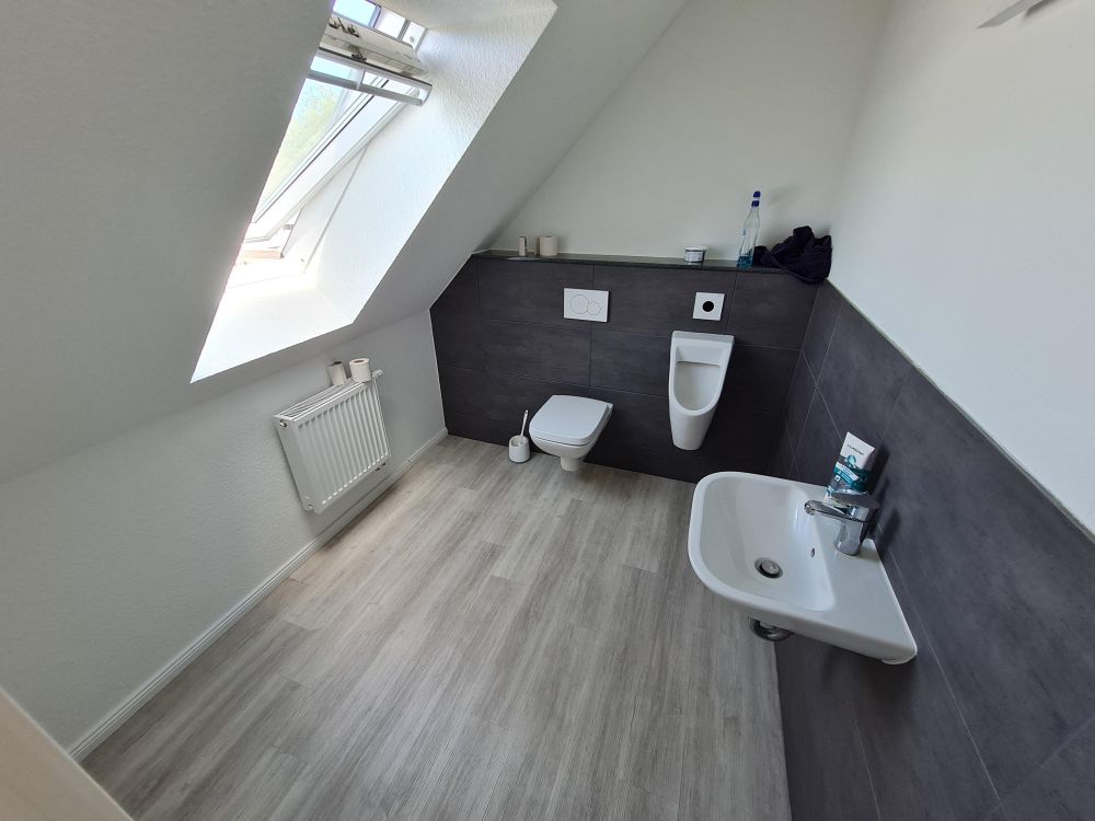 Großartige Basis für z.B. einen (Handwerks-) Betrieb oder als Anlage