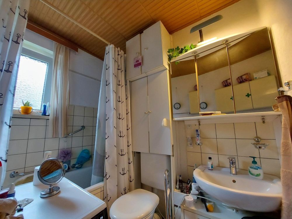 Charmante 3-Zimmer-Eigentumswohnung mit Balkon im Hochparterre in ruhiger Lage