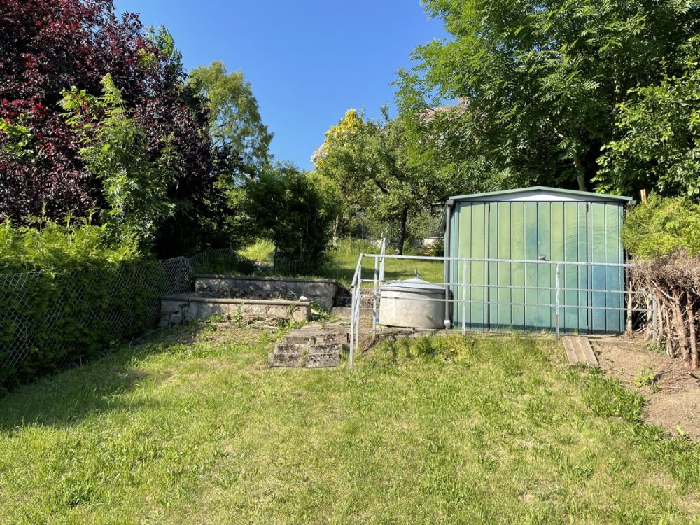 Hier lässt sich viel draus machen - Haus mit begonnener Renovierung