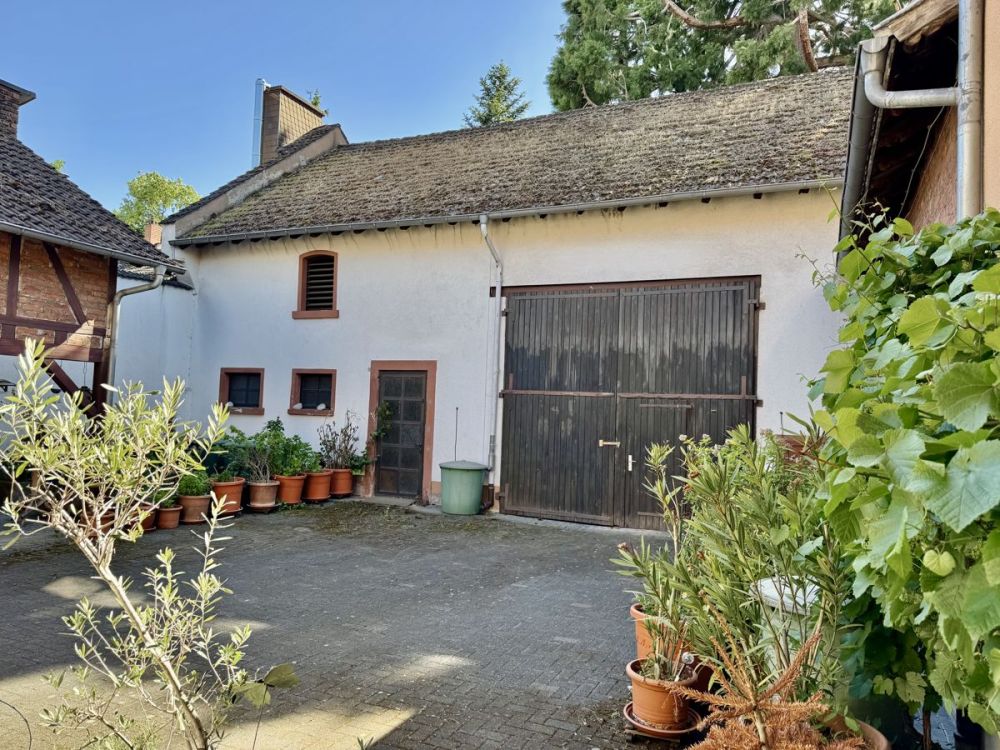 Historisches Juwel mit Scheune und Innenhof – 
eine Rarität im Herzen von Oberursel