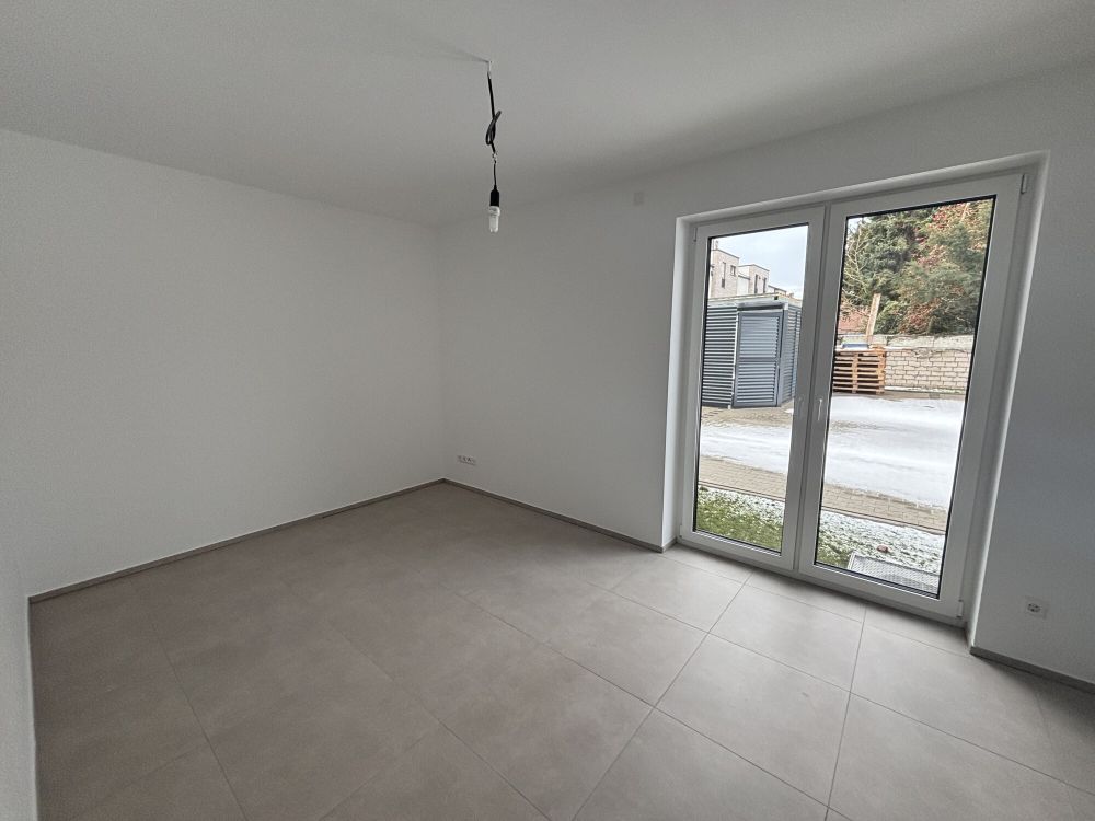 Mit Garten und 2 Stellplätzen!
hochwertige 3-Zimmer Mietwohnung
in zentraler Lage von Rheine! (6)