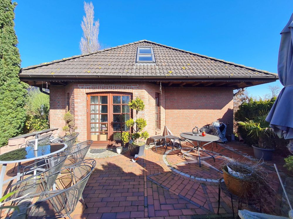 Kernsaniertes, gepflegtes Einfamilienhaus unweit der B200 und dennoch in ruhiger Lage