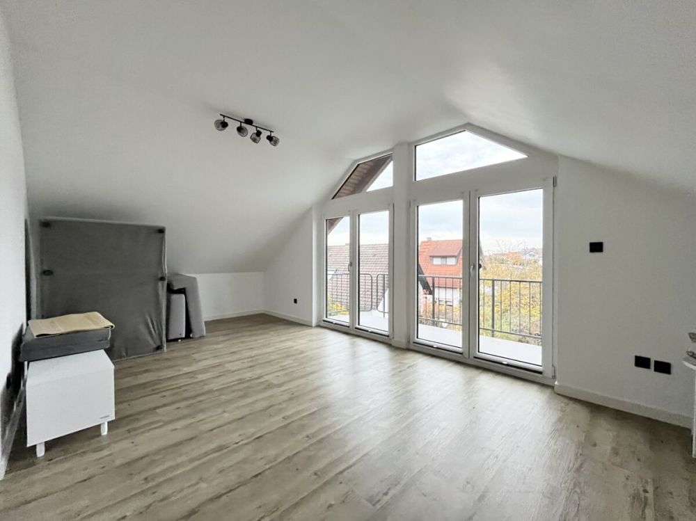 ALL INCLUSIVE: 2-Familienhaus + Einliegerwohnung + PKW-Stellplätze