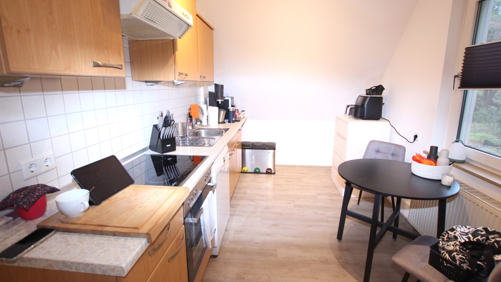 Attraktive 3-Zimmer-Obergeschosswohnung in einem Zweifamilienhaus auf eingegrüntem Grundstück