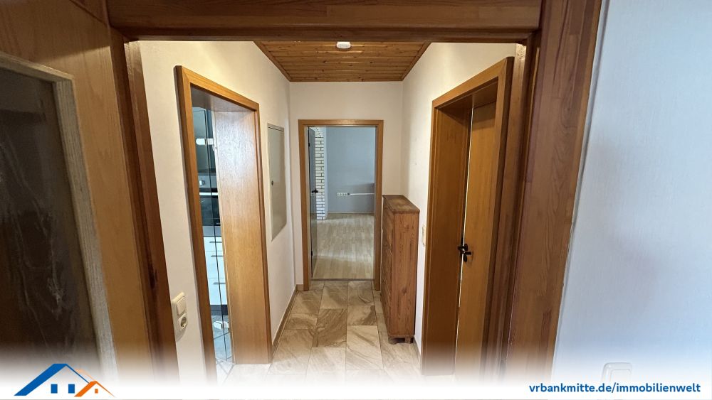 Charmante Doppelhaushälfte mit Potenzial – ruhiges Wohnen auf 3 Ebenen