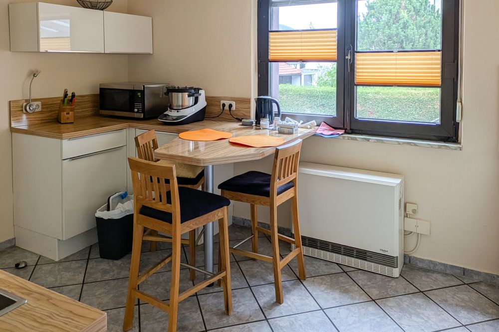 Einzugsbereites Einfamilienhaus wartet auf Sie: Interessante Immobilie in ruhiger Lage  in Höchst!