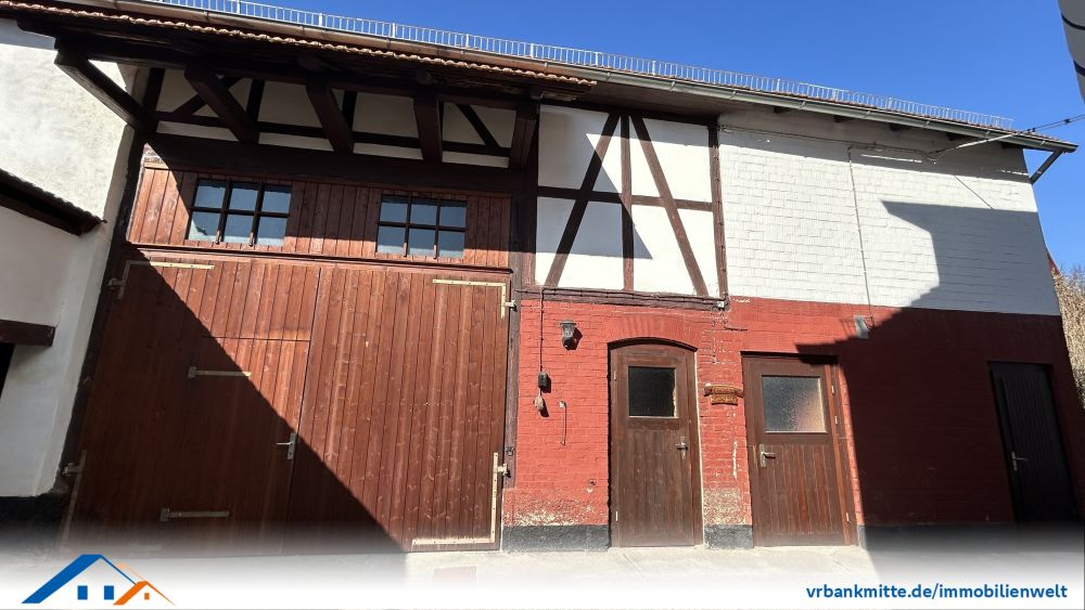 Charmantes Wohnhaus mit großzügigem Grundstück und vielseitiger Scheune