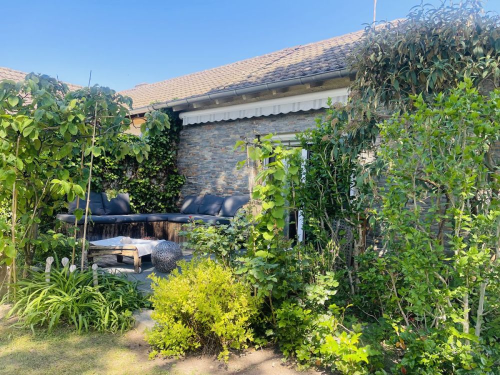 Stilvolles Einfamilienhaus mit hochwertiger Wohn & Raumausstattung