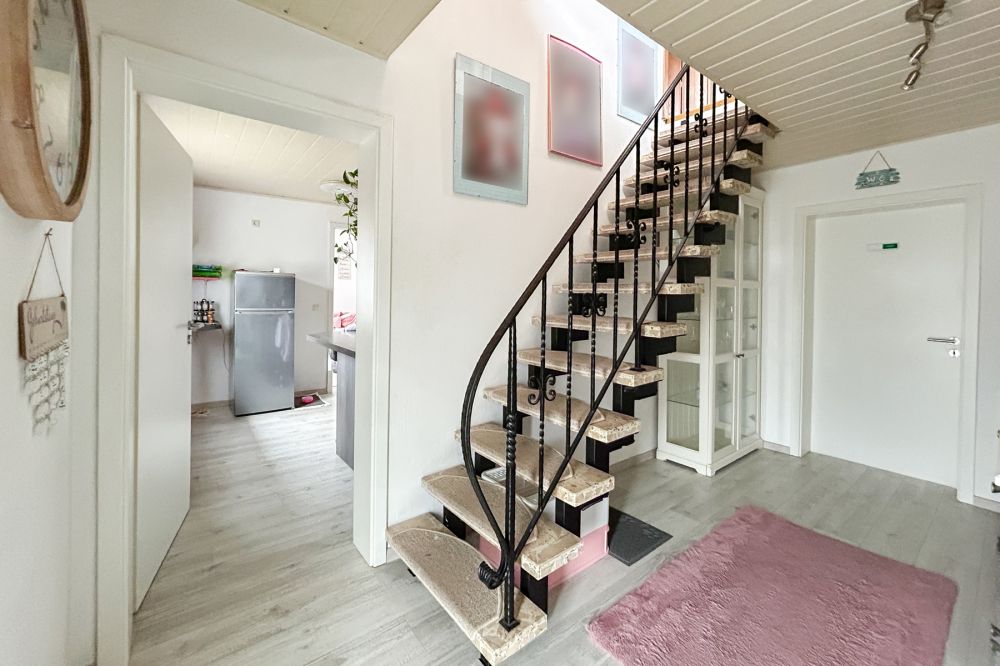 Platz für die ganze Familie – modernisiertes Einfamilienhaus mit Gartenparadies, Garage und Carport!