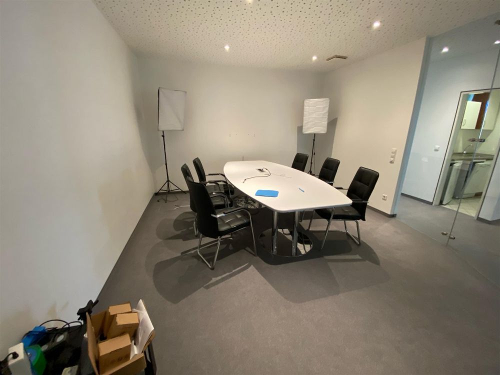 Repräsentative und gut ausgestattete Räumlichkeiten!