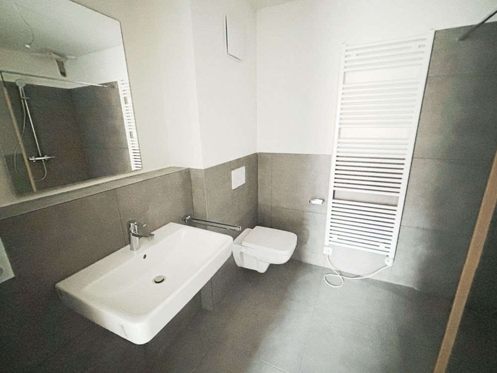 WOHNEN IN RECKES MITTE!
*Top moderne Penthousewohnung* (6)