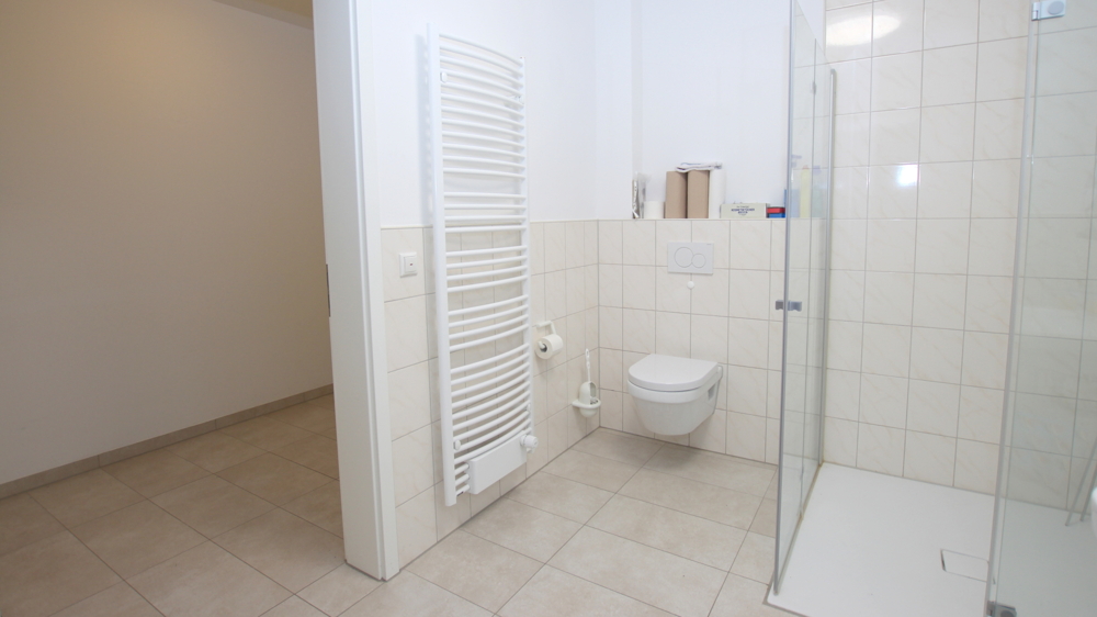 Hochwertige und barrierefreie 2-Zimmer-Wohnung im Obergeschoss mit Loggia und PKW-Stellplatz in Hude