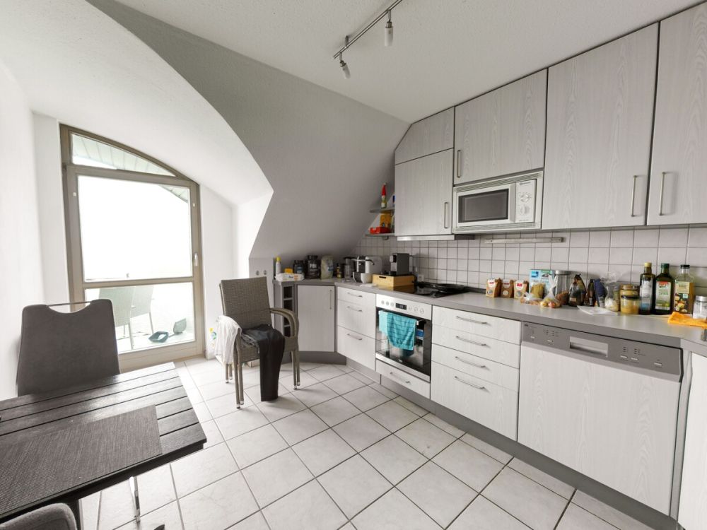 Ideale Kapitalanlage: Charmante Dachgeschoss-Maisonette-Wohnung mit Stellplatz in ruhiger Lage von Heilsbronn!