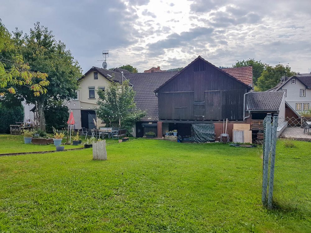 Haus, Scheune, viel Grundstück, Platz, Ruhe, Burgblick... Ist hier in Breuberg alles zu haben!