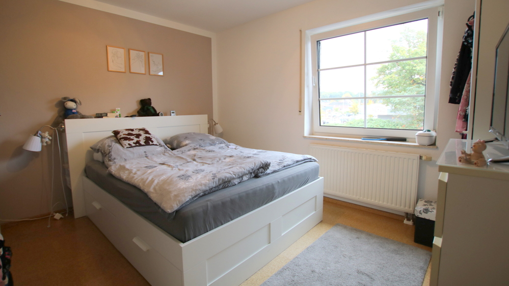 Kapitalanlage! Charmante 3-Zimmer-OG-Wohnung mit Balkon u. Stellplatz in zentraler Lage von Edewecht