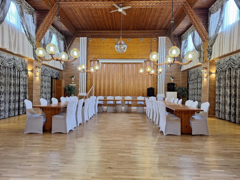 ... in den großen Saal