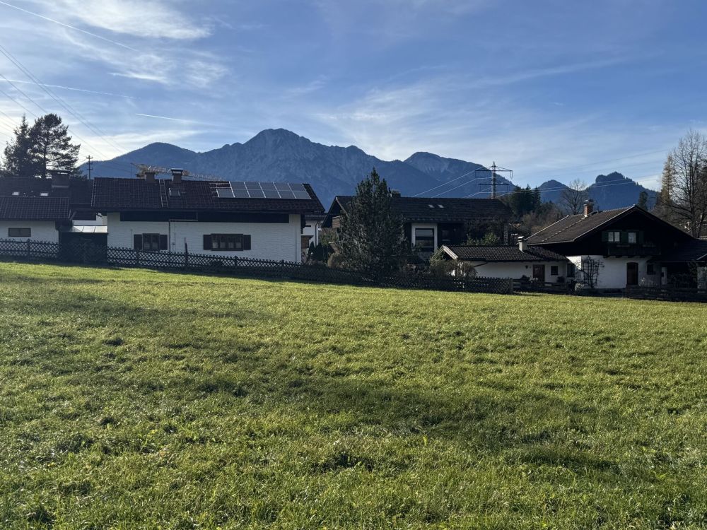 Ruhiges Grundstück für eine großzügige Bebauung mit einem Einfamilienhaus oder einem Doppelhaus