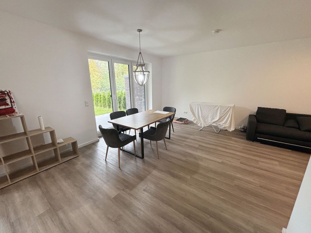 Neuwertige 3-Zimmer-Erdgeschosswohnung in Rheine-Eschendorf zur Miete mit Stellplatz im Freien