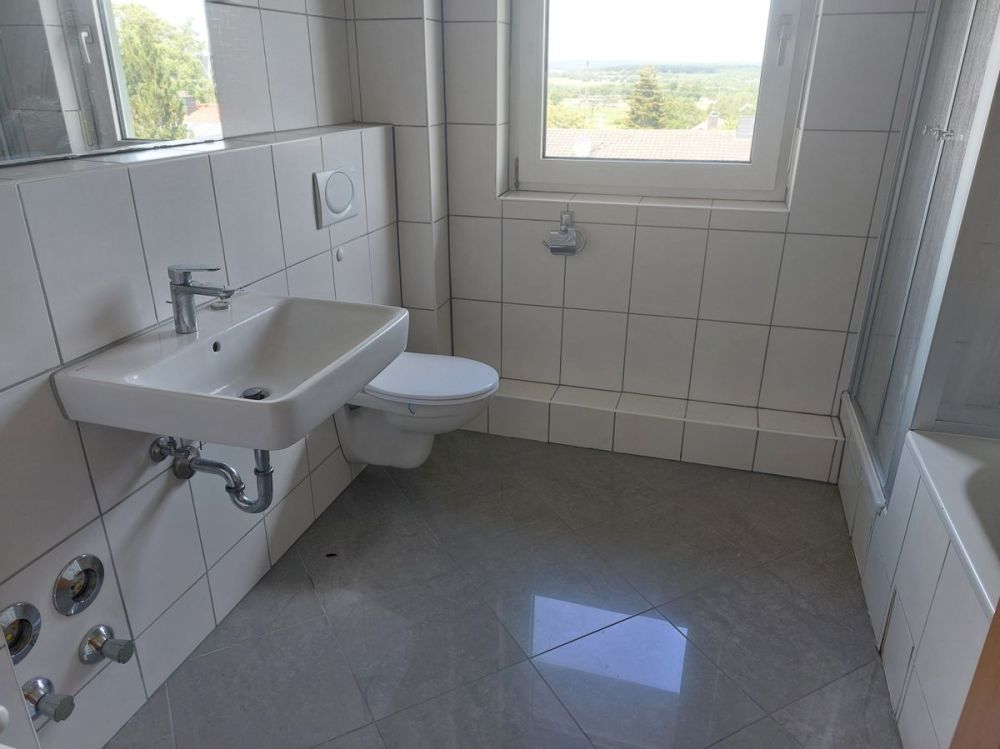 Wehrheim-Obernhain 2-FH in Top-Lage-Sanierung notwendig!