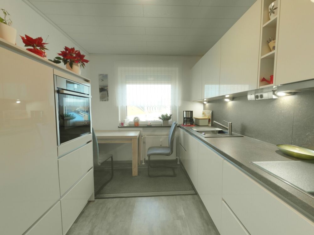 Komplett modernisierte Wohnung in begehrter Wohnlage von Ansbach! (6)