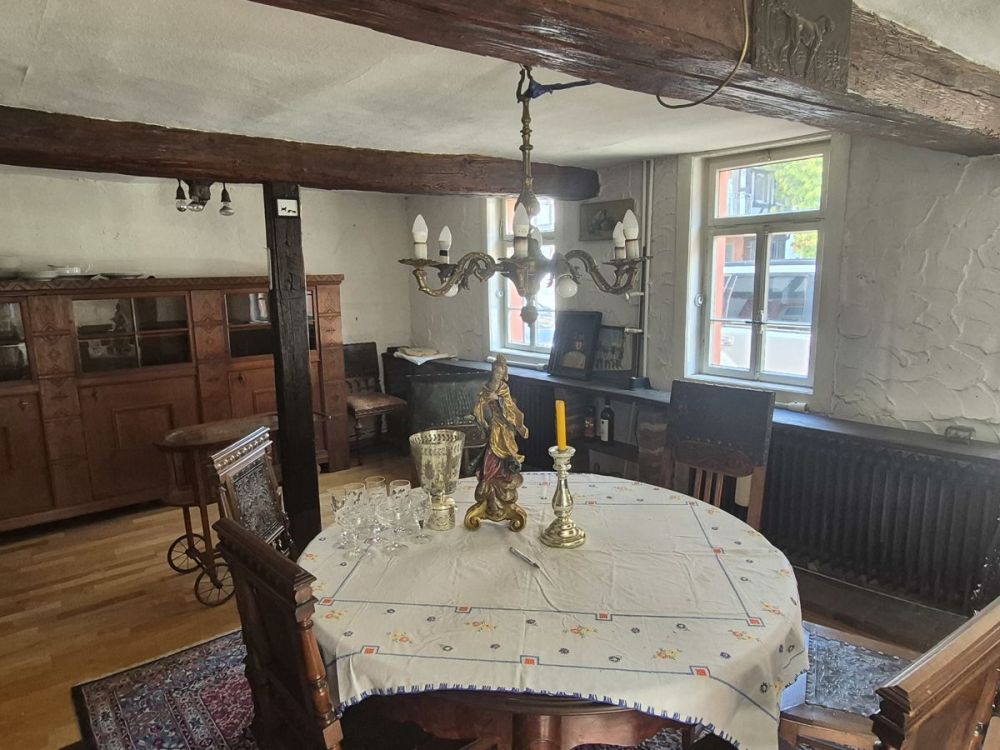 Historisches Fachwerkidyll mit Innenhof und Scheune  – eine Ruheoase im Herzen von Bischofsheim