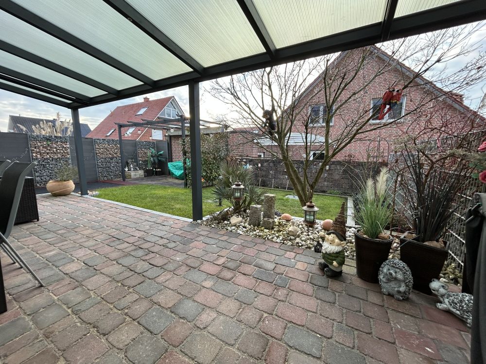 Moderne Doppelhaushälfte: 
Platz für Familie + Büro! (6)