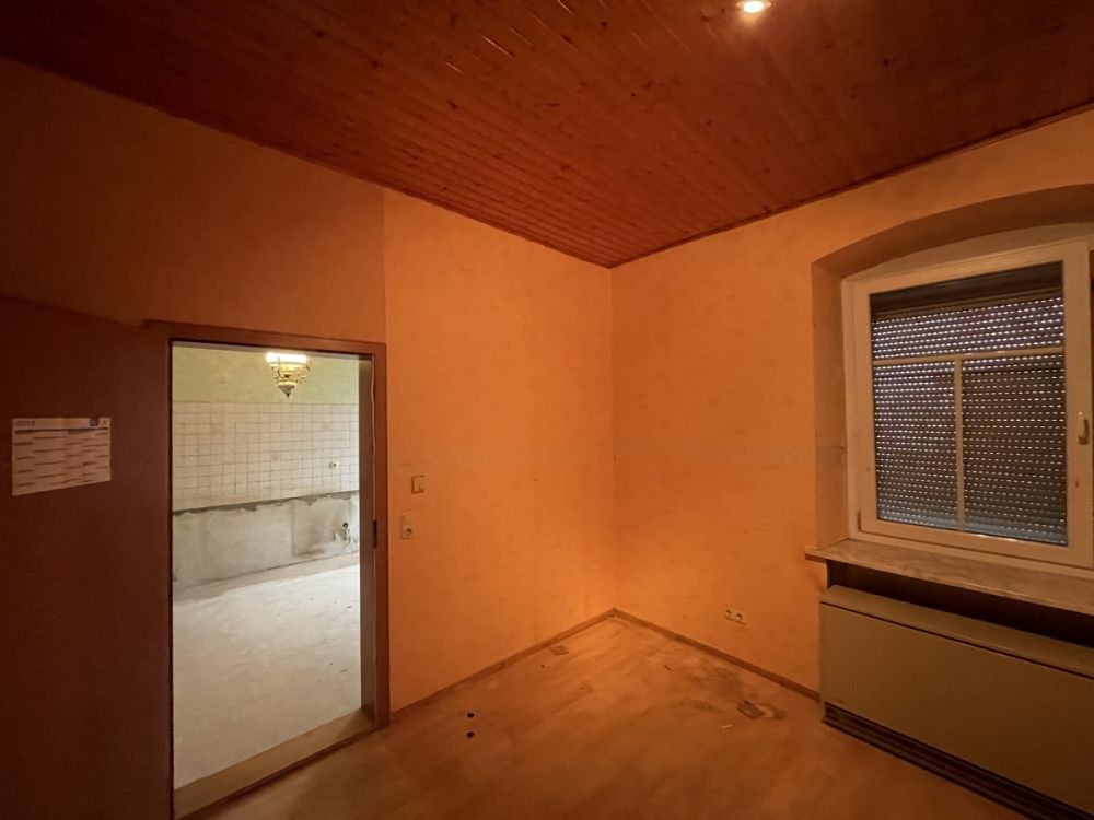 Ein teilvermietetes Zweifamilienhaus in guter Lage in Pleystein!