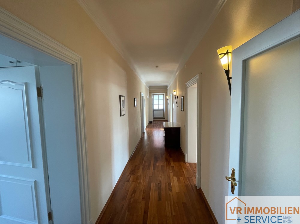 Einzigartige Immobilie mit historischem Flair: Ehemalige Amtskellerei in 97631 Bad Königshofen!