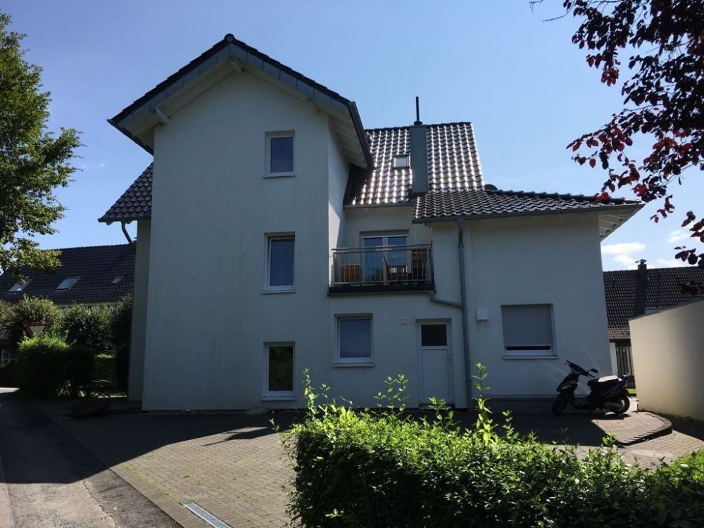 Zwei-/Dreifamilienhaus in Ortsrandlage von Kürten